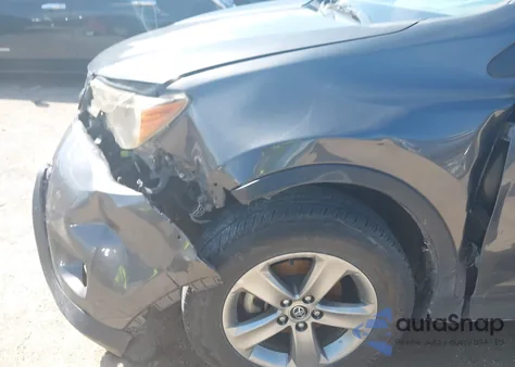 2015 Toyota Rav4 Xle z USA, uszkodzony, nr VIN 2T3WFREV7FW153562